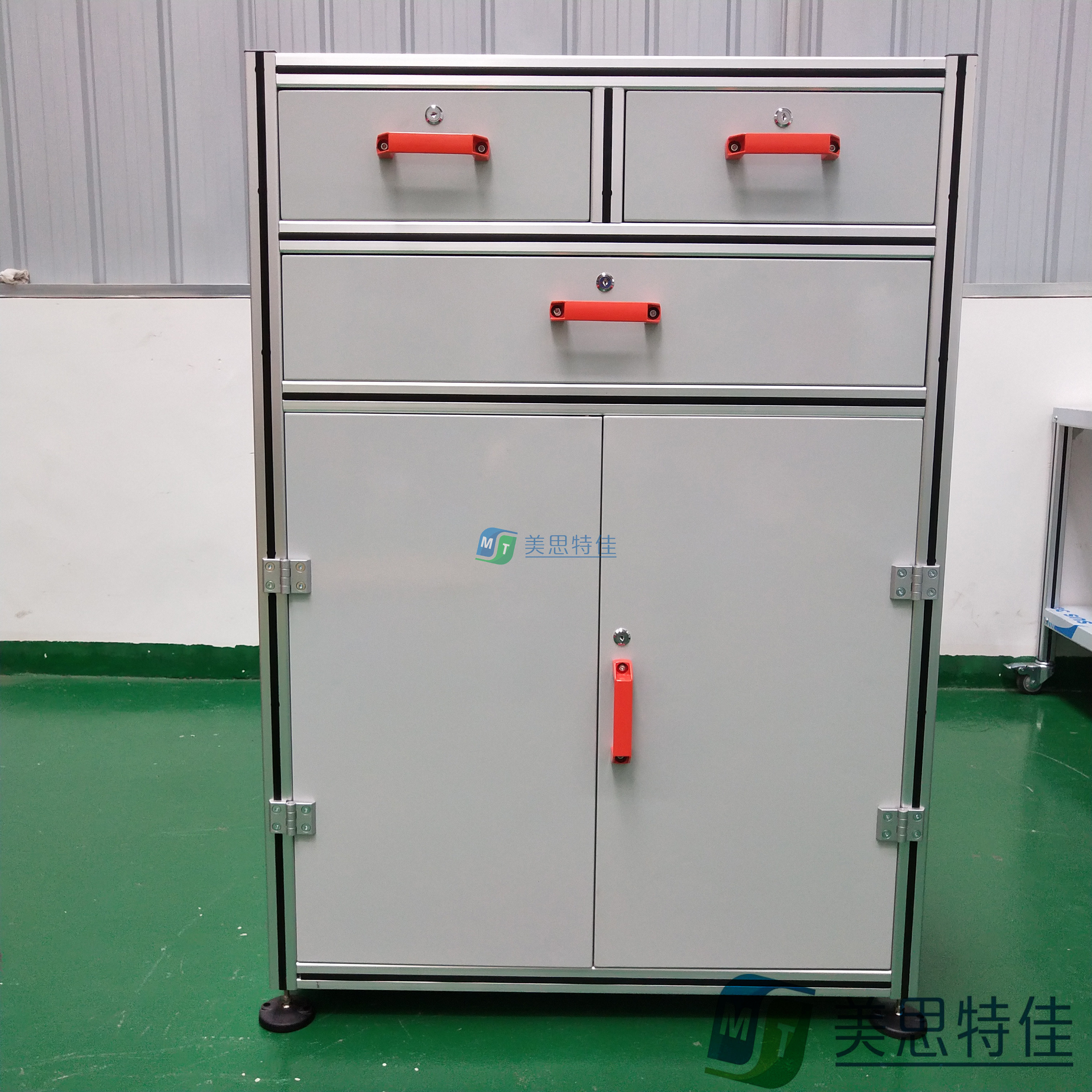 移動式設備機柜